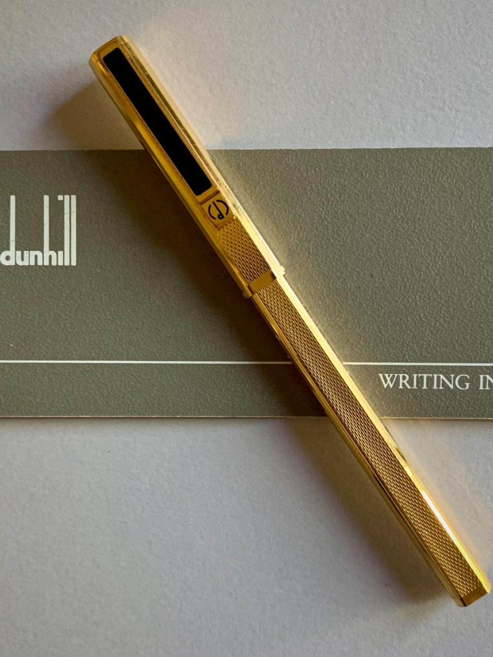 Vintage Dunhill Gemline Gold Plated Barleycorn Ballpoint Pen Black Enamel Clip